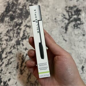 Well People Expressionist Lengthening Mascara black